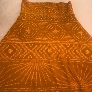 Mustard LuLaRoe Azure skirt!